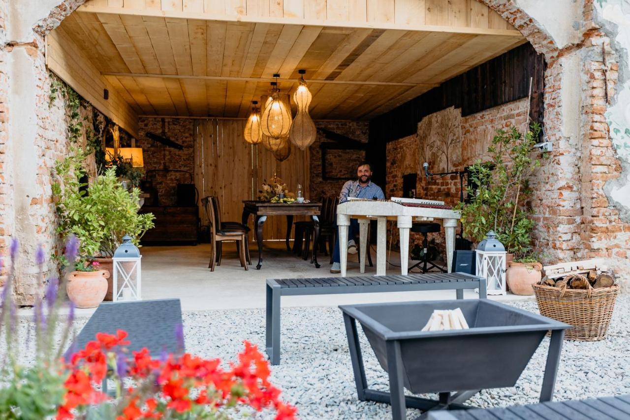 Hotel Anna Draga Colun Zewnętrze zdjęcie